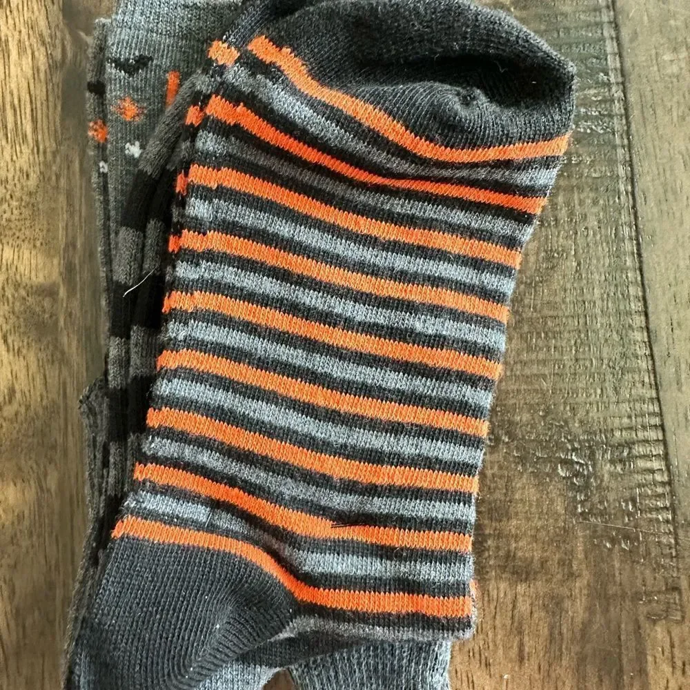 NWT Women’s 4 Pair Halloween Socks - Orange/Black - Dog Paw Socks